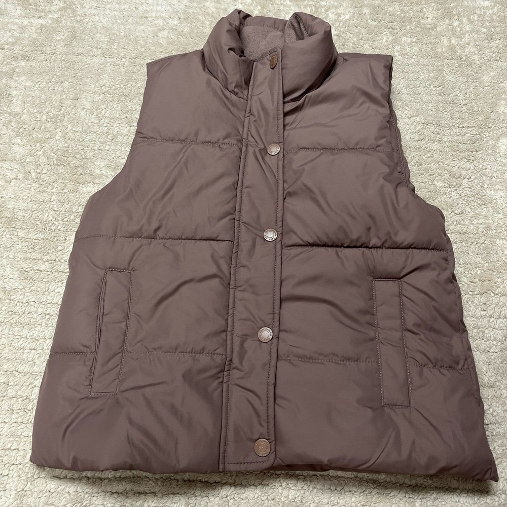 Abercrombie Kids puffer vest in taupe size 11/12 unisex